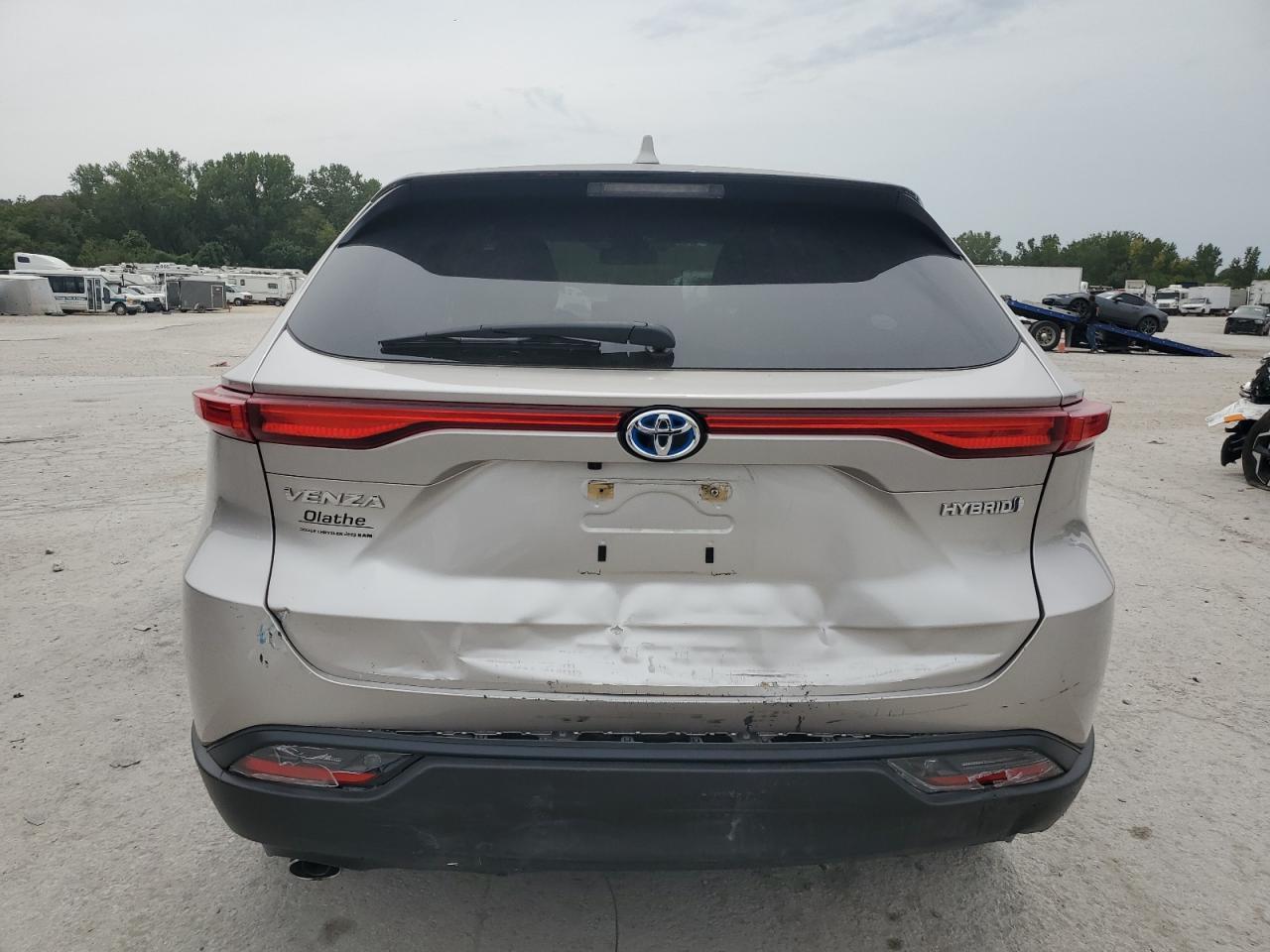 2022 Toyota Venza Le - Фото 6