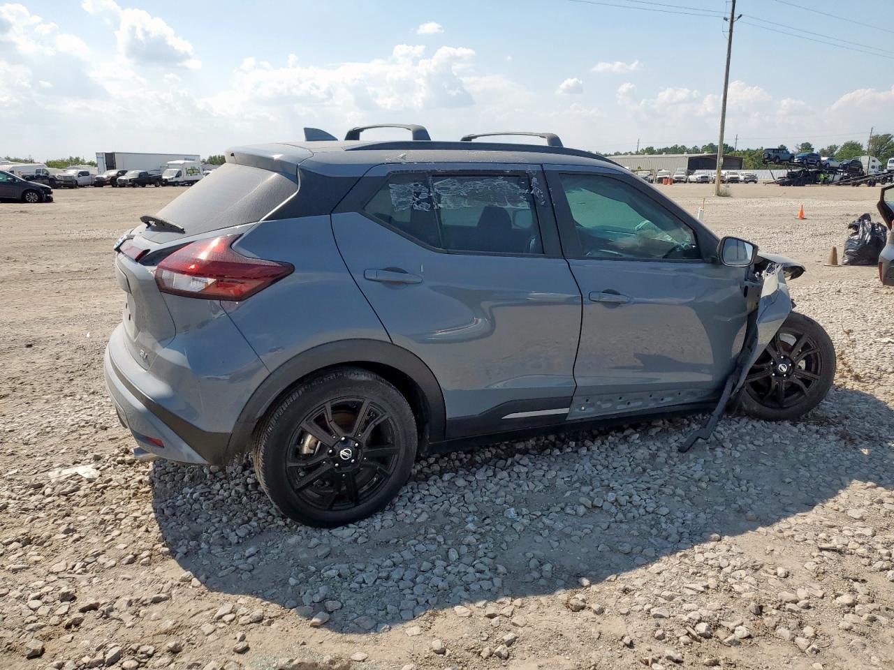 2021 Nissan Kicks Sr - Фото 3
