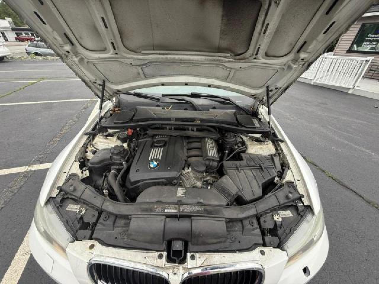 2011 BMW 328 Xi Sulev - Image 5