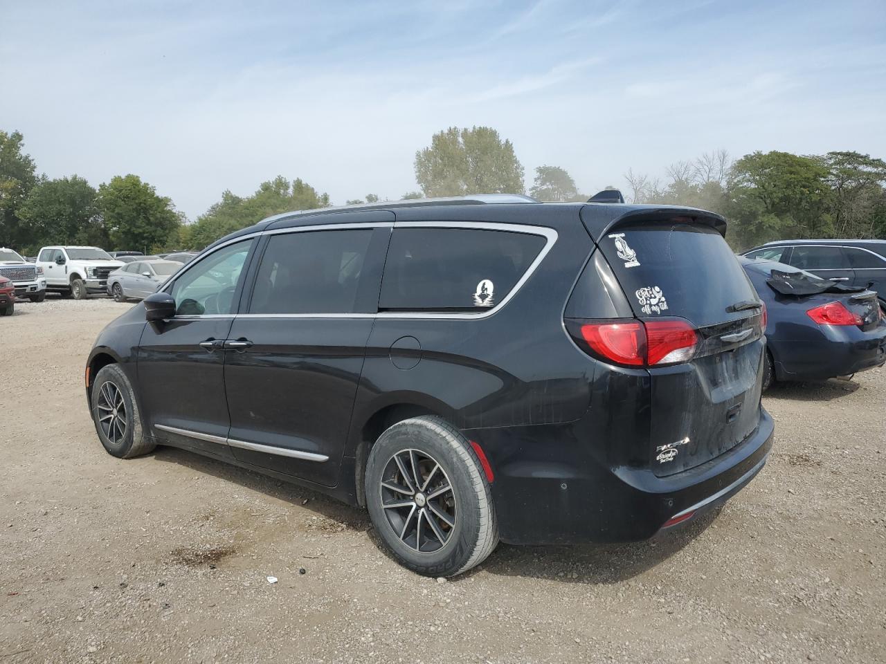 2020 Chrysler Pacifica Touring L - Фото 2