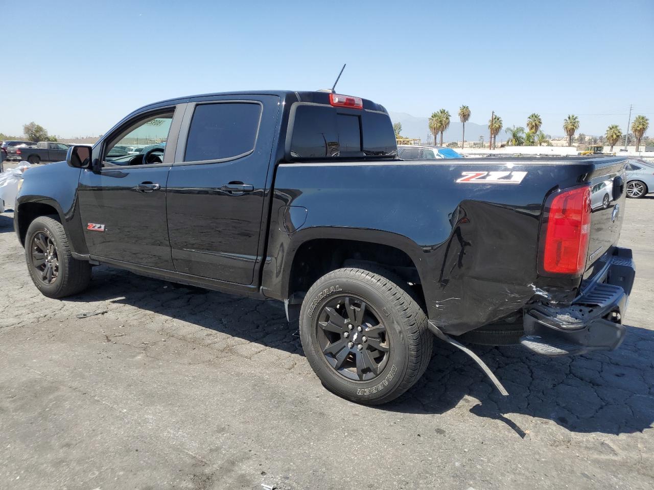 2016 Chevrolet Colorado Z71 - Image 2