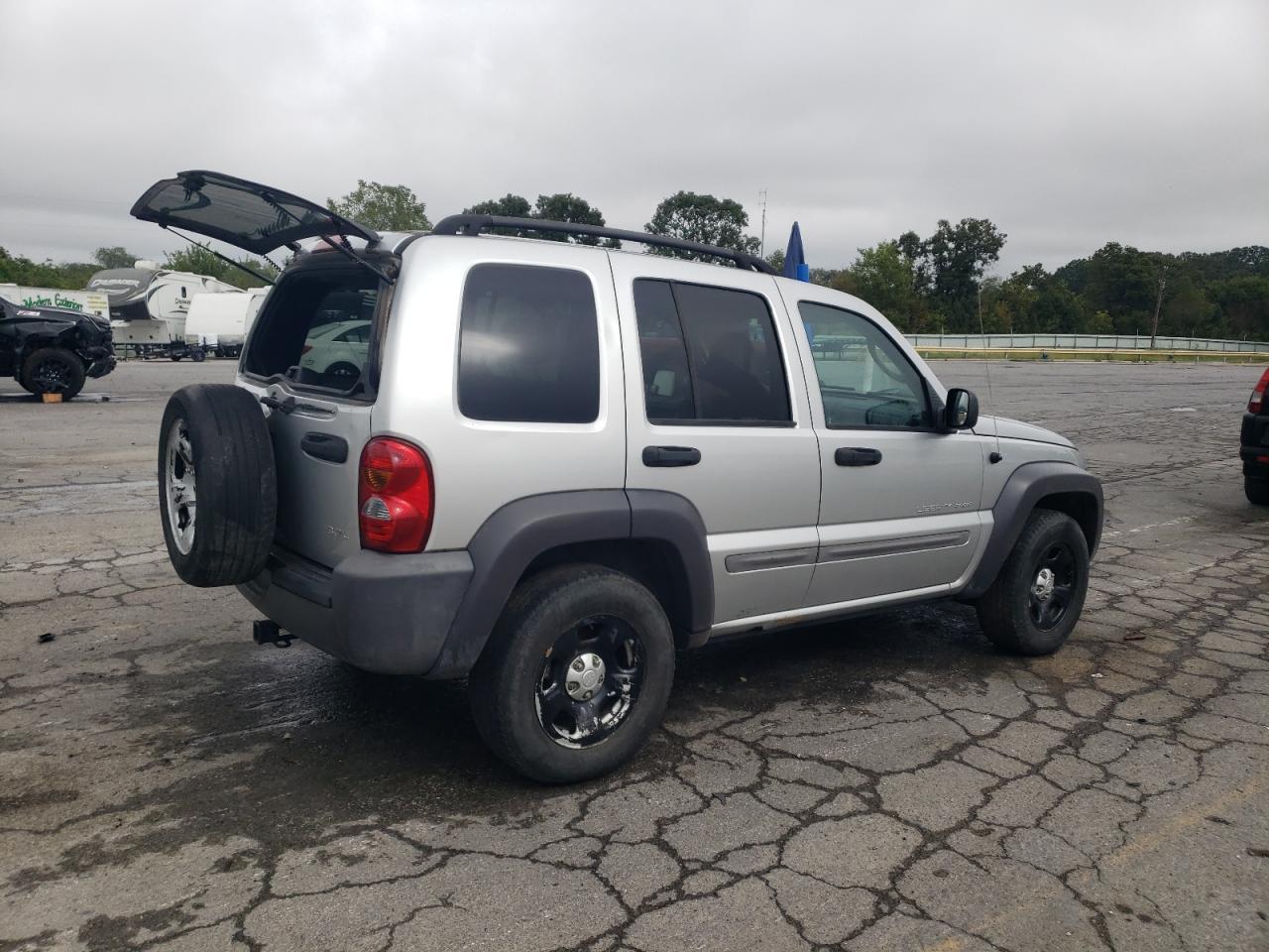2003 Jeep Liberty Sport - Фото 3