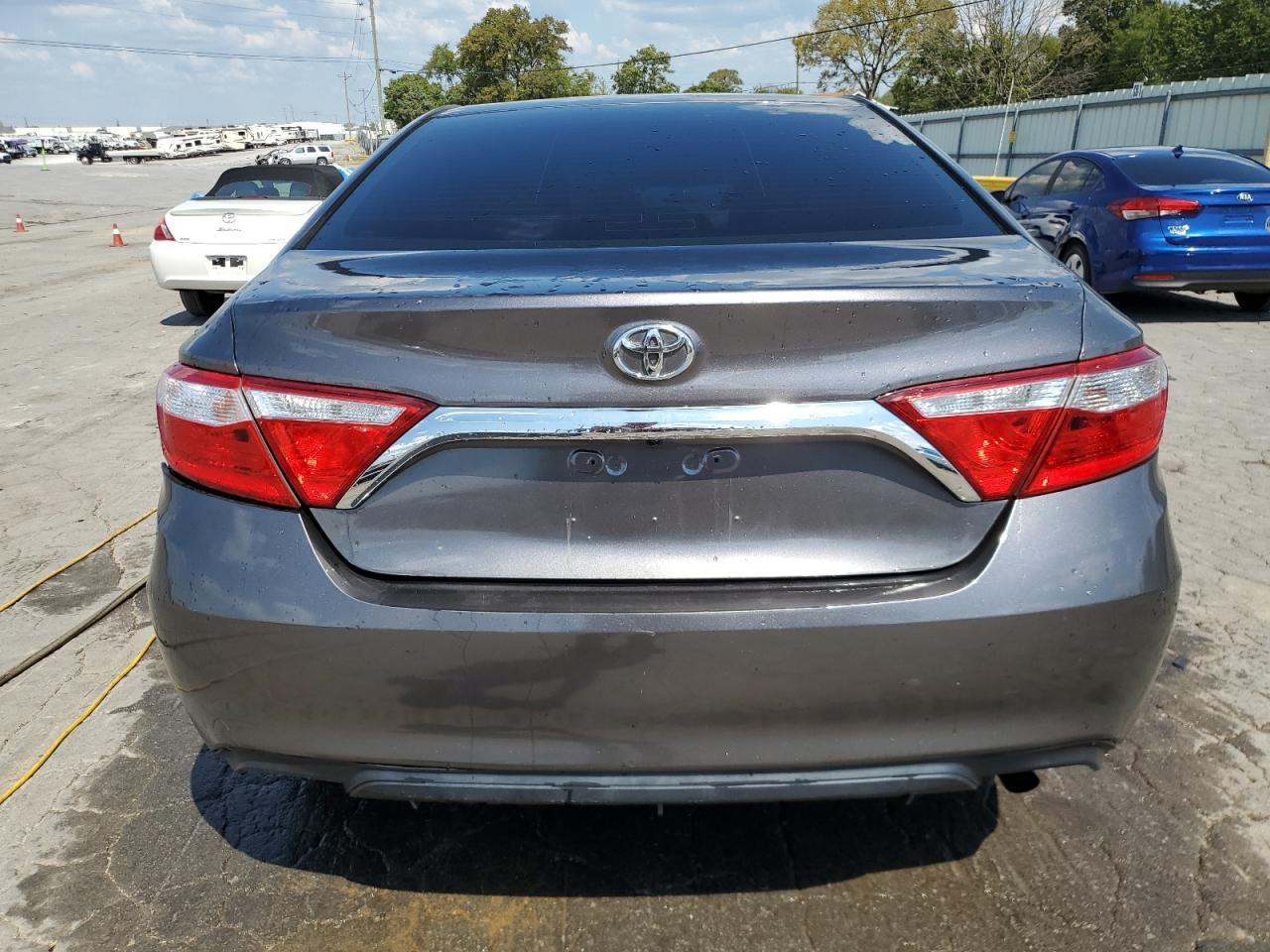 2017 Toyota Camry Le - Фото 6