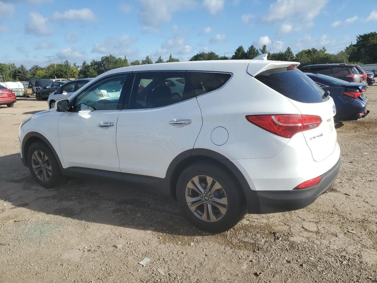 2015 Hyundai Santa Fe Sport - Image 2
