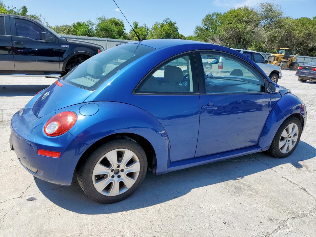 2008 Volkswagen New Beetle S - Image 3