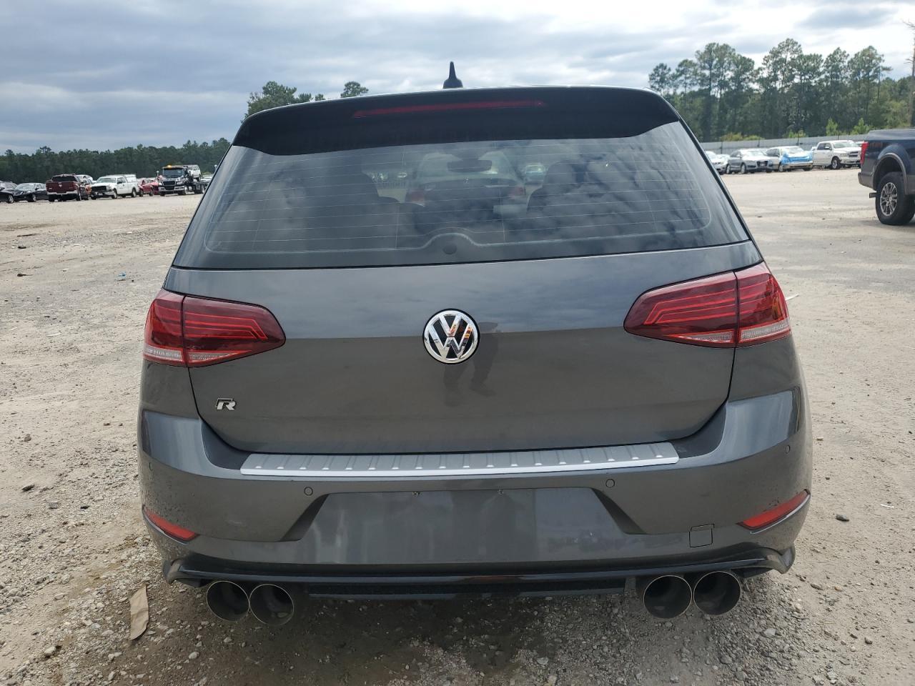 2019 Volkswagen Golf R - Image 6