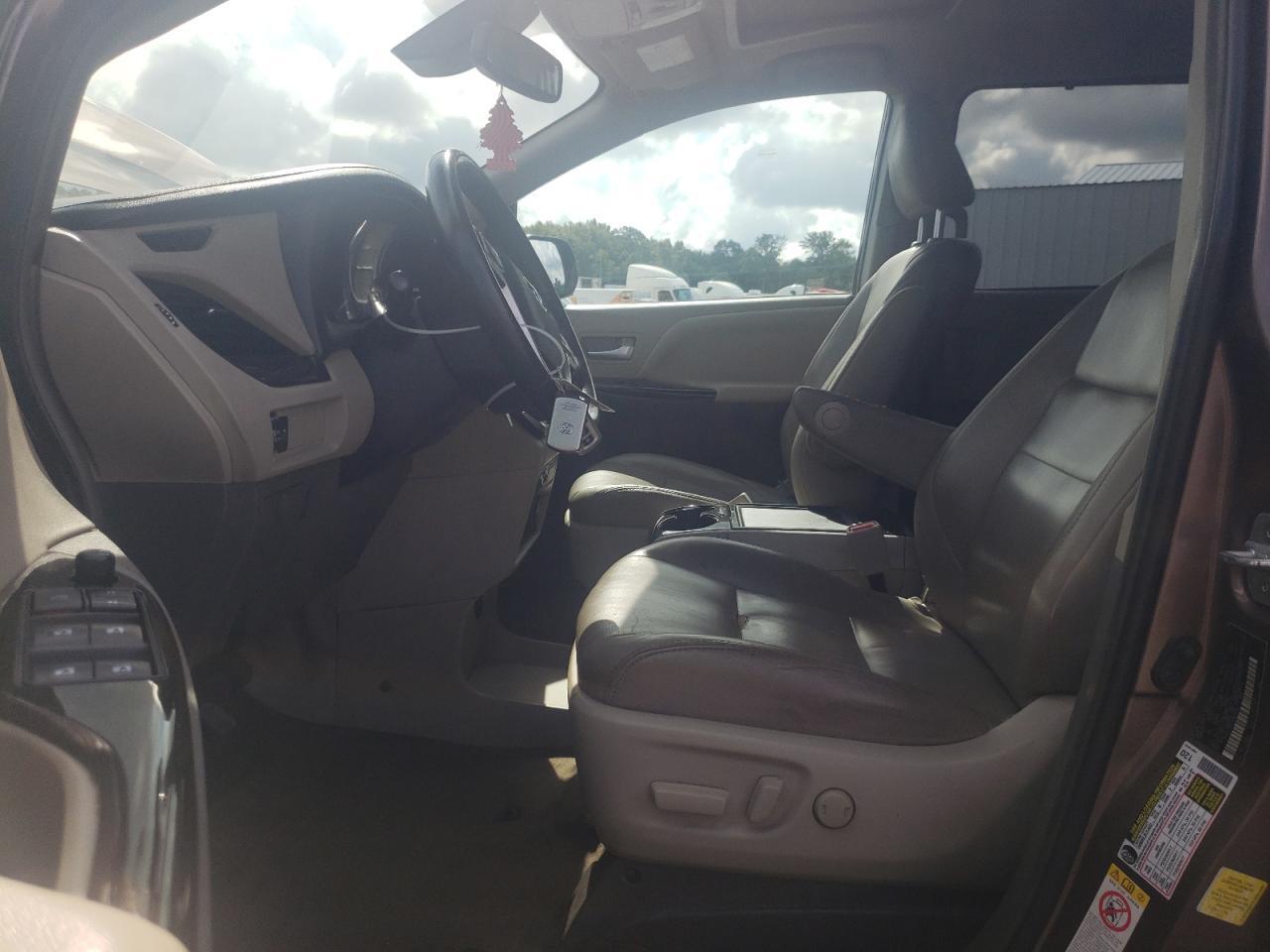 2018 Toyota Sienna Xle - Фото 7