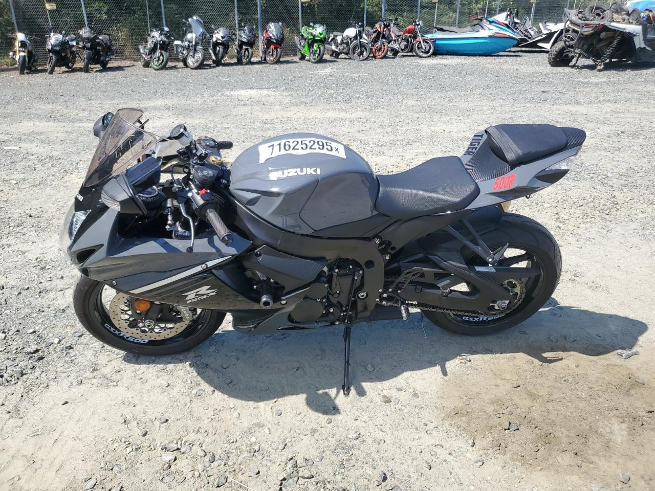 2025 Suzuki Gsx-R600 - Image 3