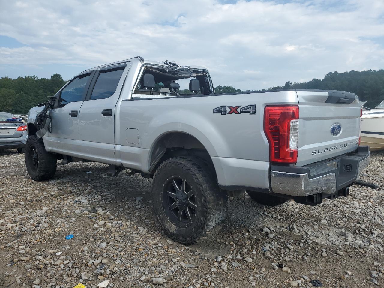 2018 Ford F250 Super Duty - Фото 2