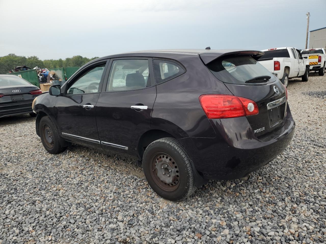 2013 Nissan Rogue S - Фото 2