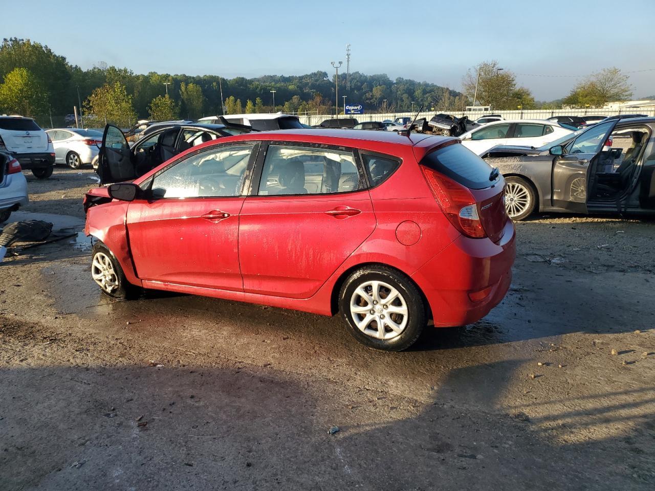 2014 Hyundai Accent Gls - Фото 2