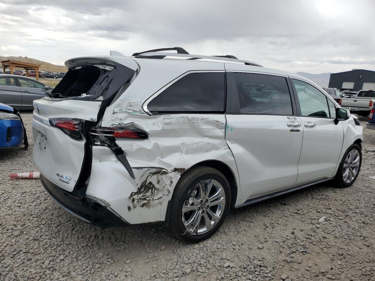 2024 Toyota Sienna Limited - Фото 3