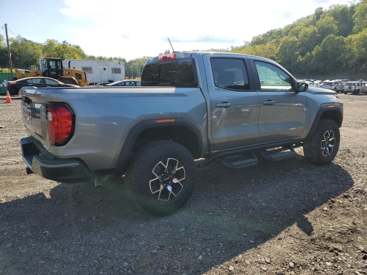 2024 GMC Canyon At4X - Фото 3