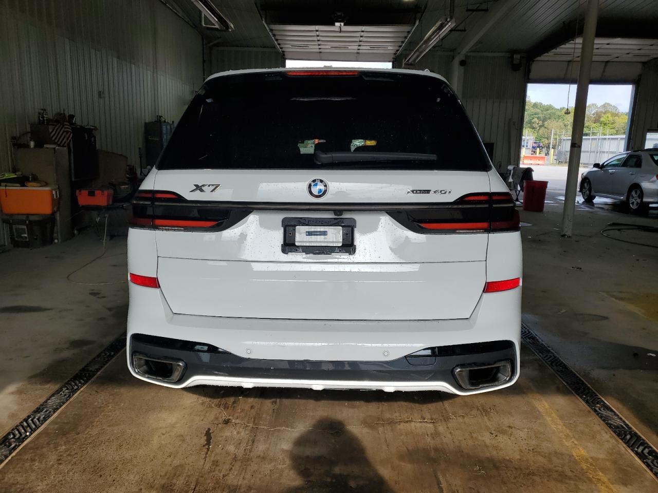 2024 BMW X7 xDrive40I - Image 6