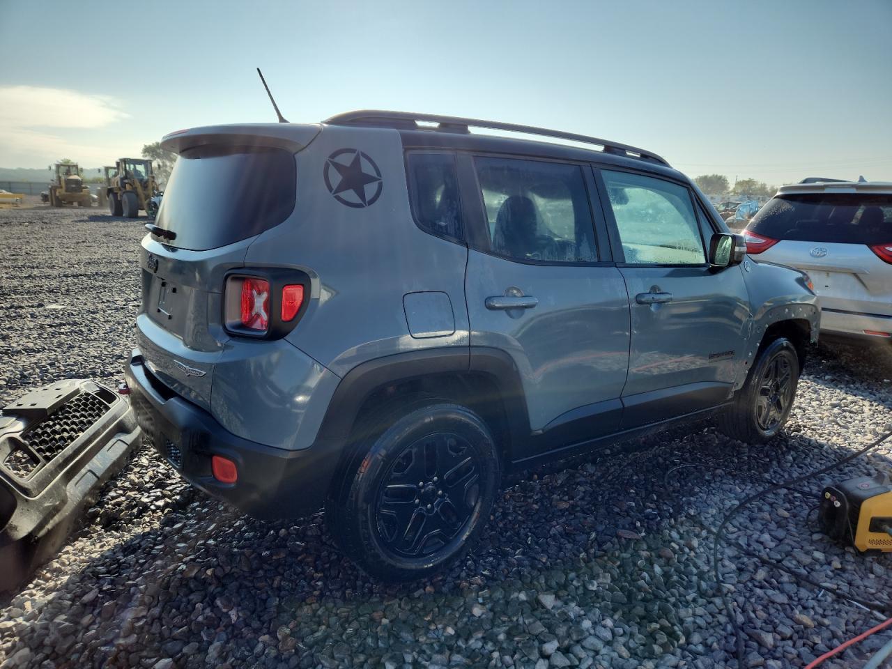 2017 Jeep Renegade Trailhawk - Фото 3