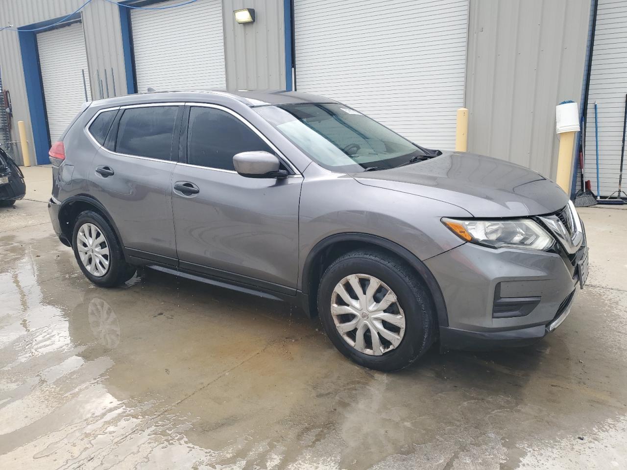 2017 Nissan Rogue S - Image 4