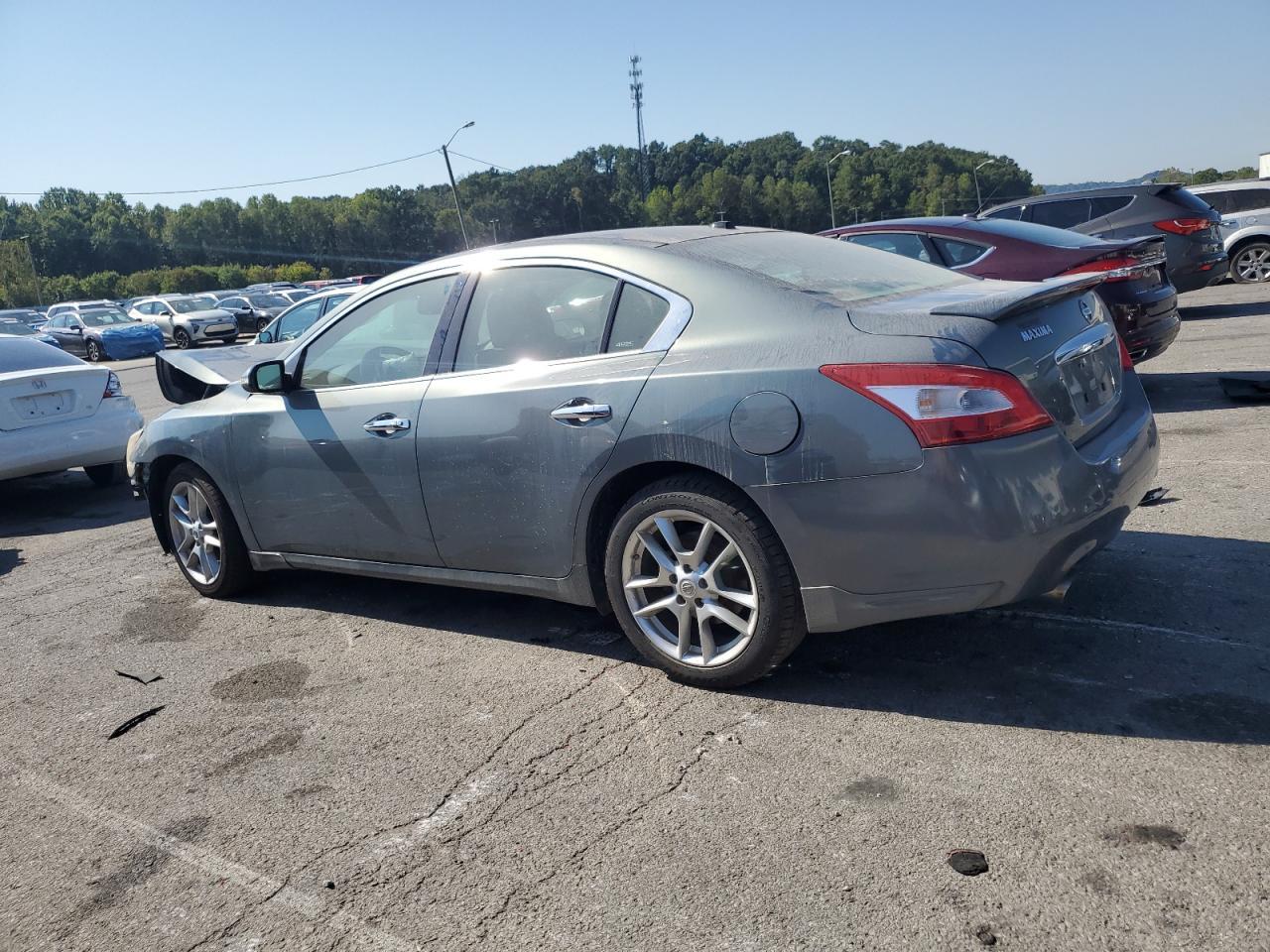 2010 Nissan Maxima S - Фото 2