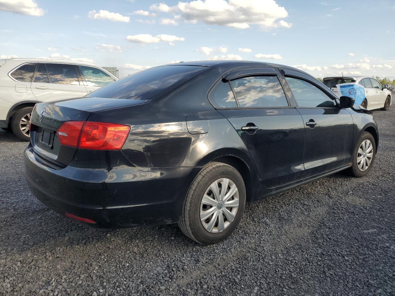 2013 Volkswagen Jetta - Image 3