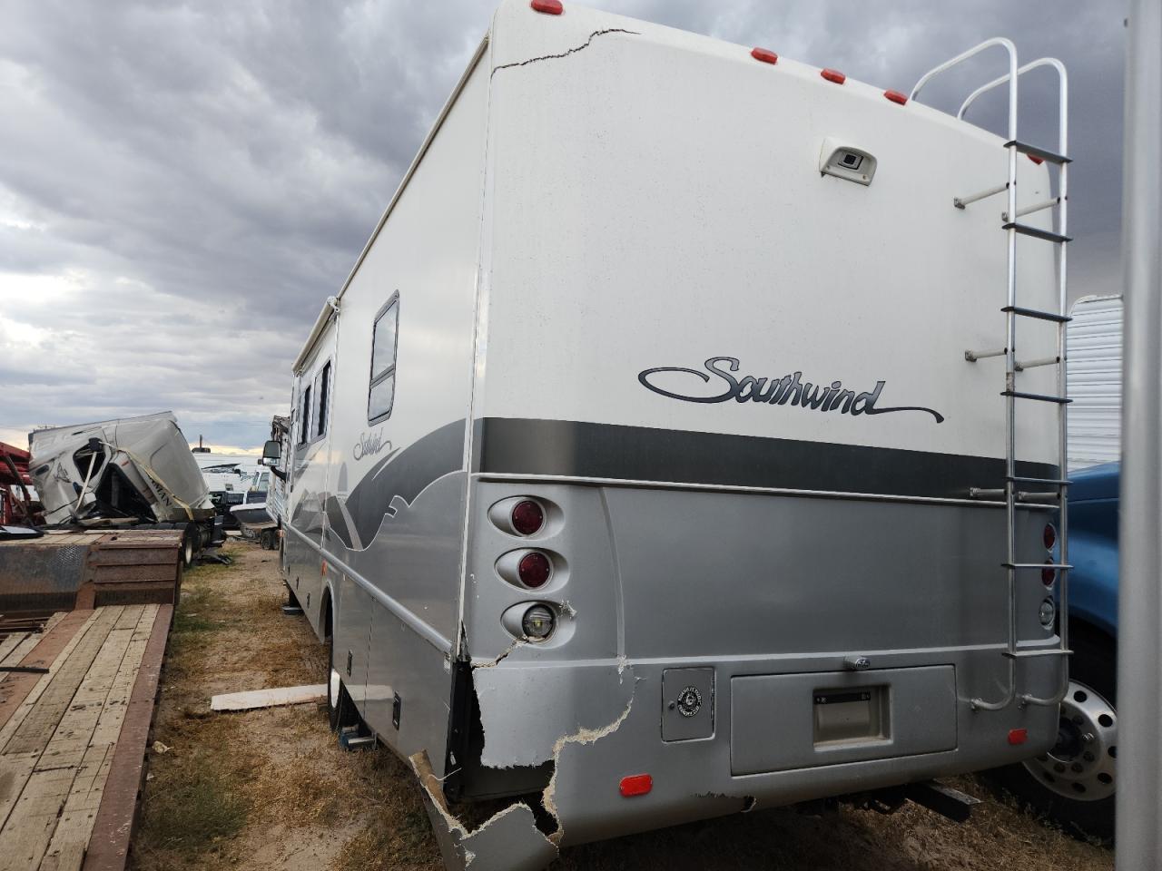 2002 Ford F550 Super - Rvs Rv - Image 3