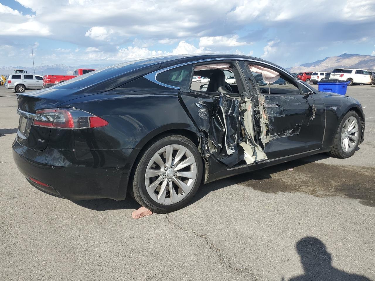 2016 Tesla Model S - Image 3