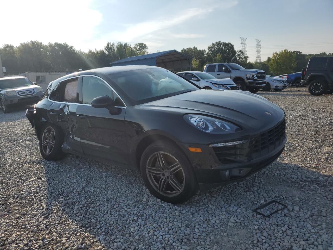 2015 Porsche Macan S - Image 4