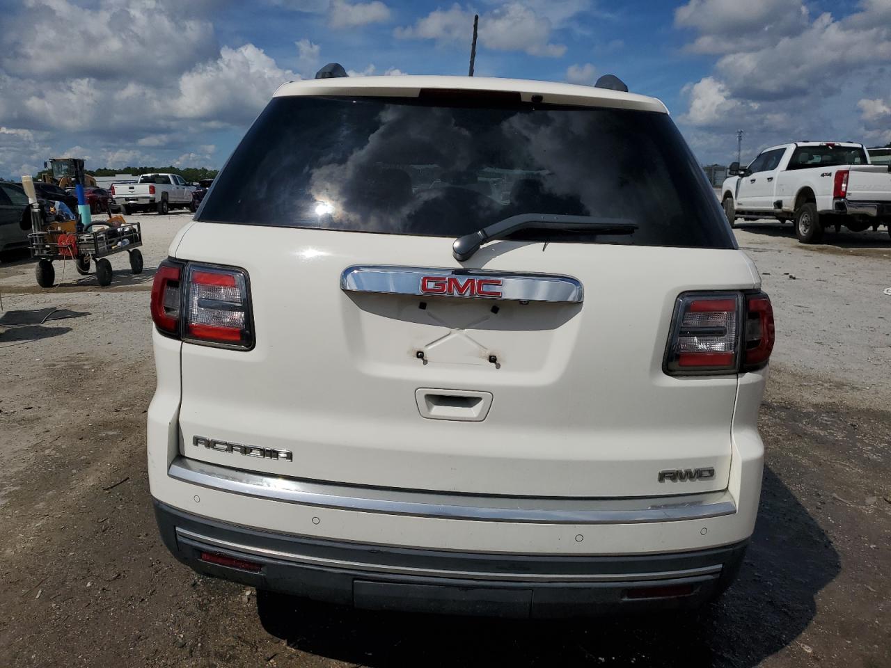 2013 GMC Acadia Sle - Фото 6