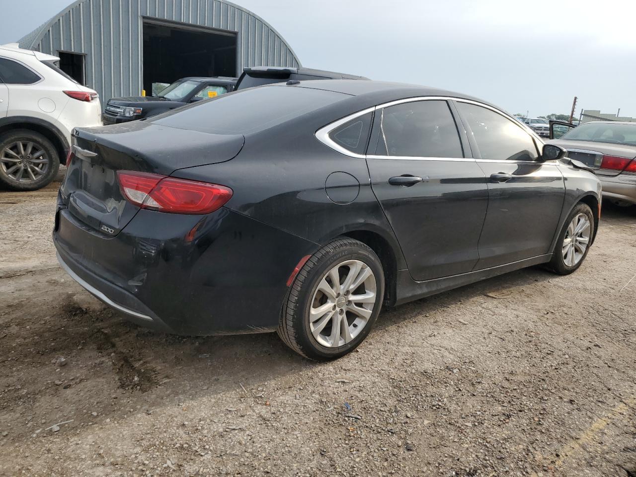2016 Chrysler 200 Limited - Image 3