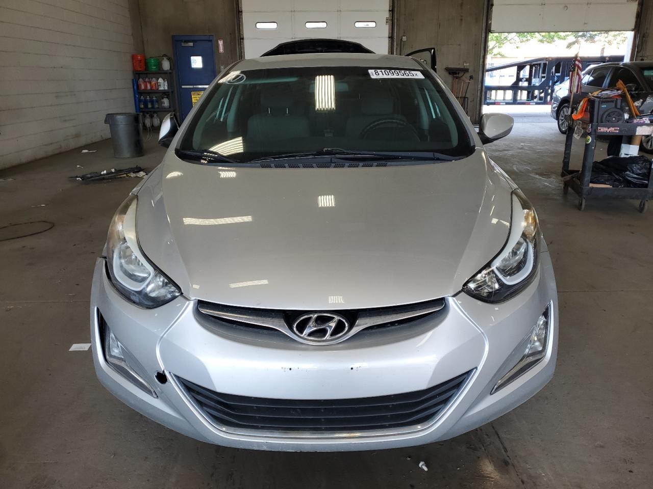 2014 Hyundai Elantra Se - Image 5