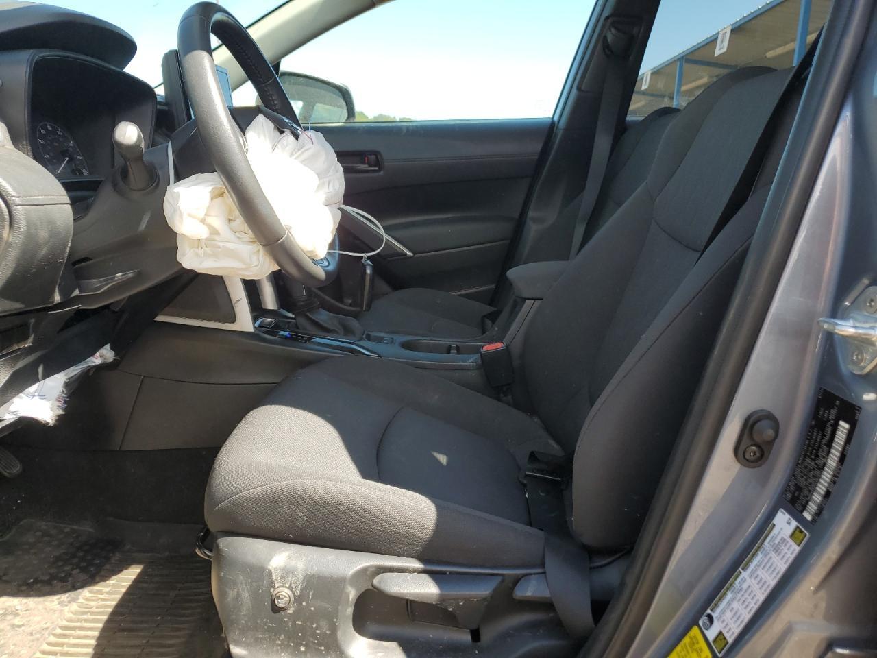 2024 Toyota Corolla Cross Le - Image 7