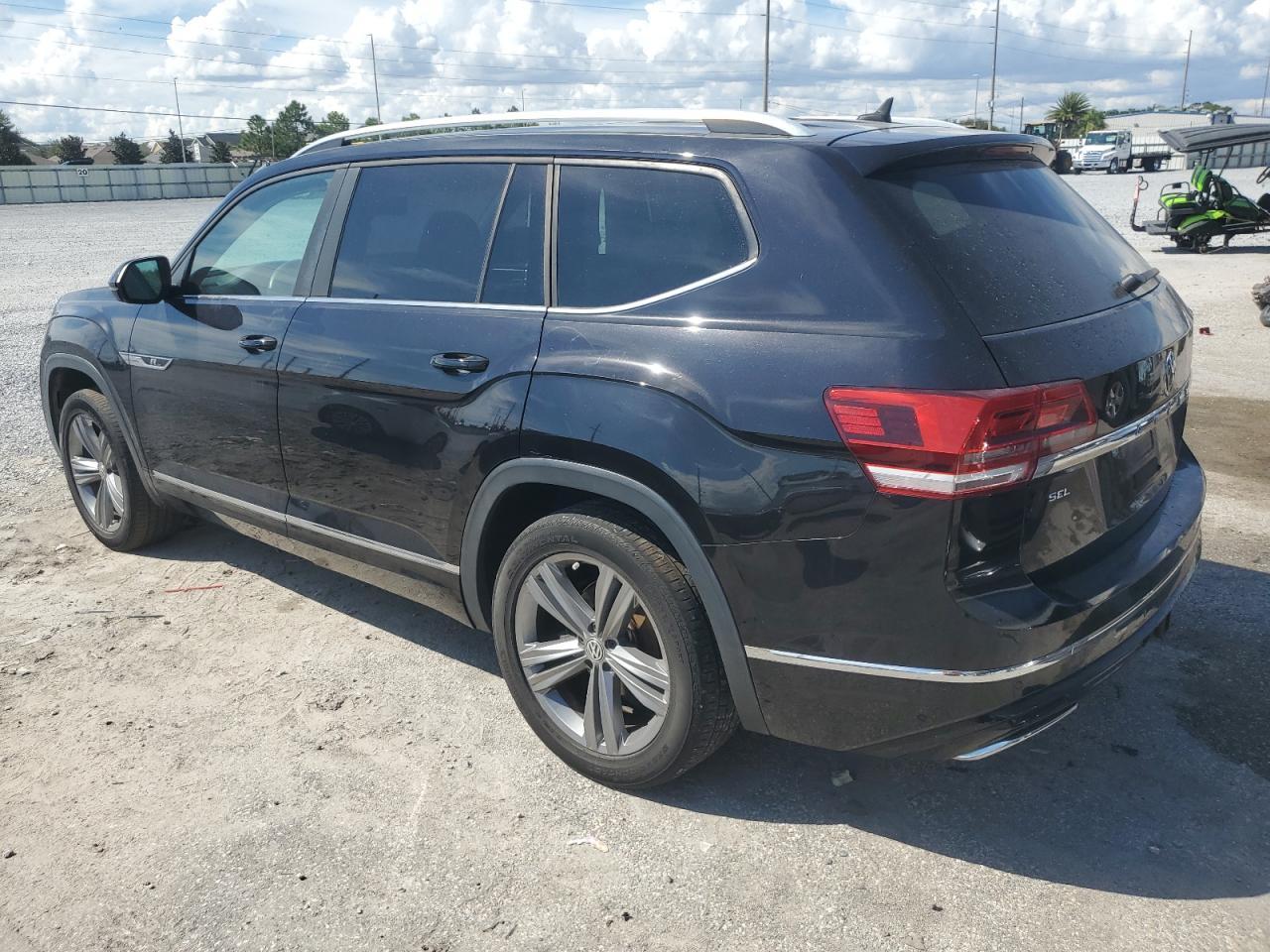2018 Volkswagen Atlas Sel - Image 2