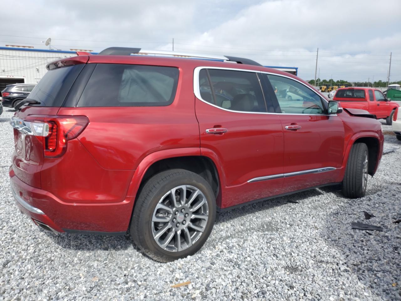 2023 GMC Acadia Denali - Image 3
