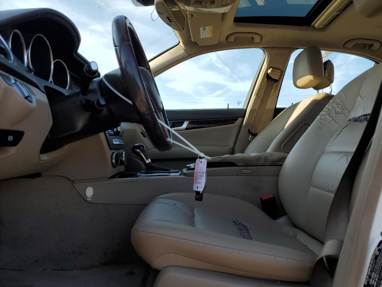 2014 Mercedes-Benz C 250 - Image 7