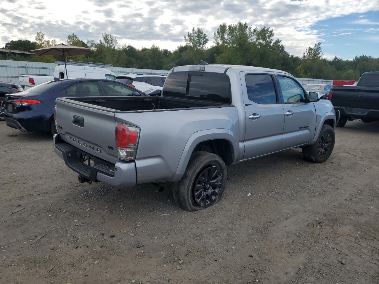 2017 Toyota Tacoma Limited - Фото 3