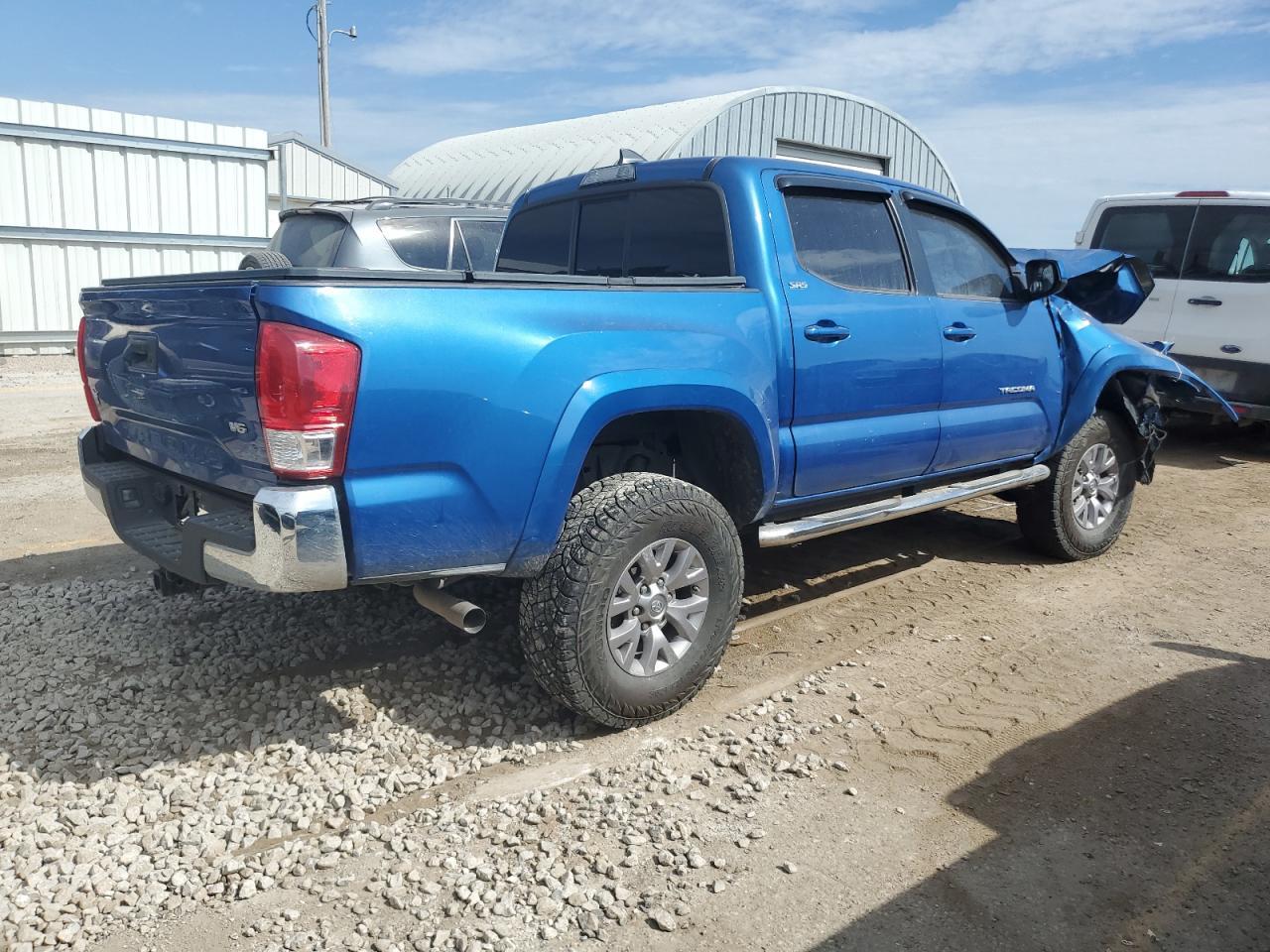 2016 Toyota Tacoma Double Cab - Фото 3