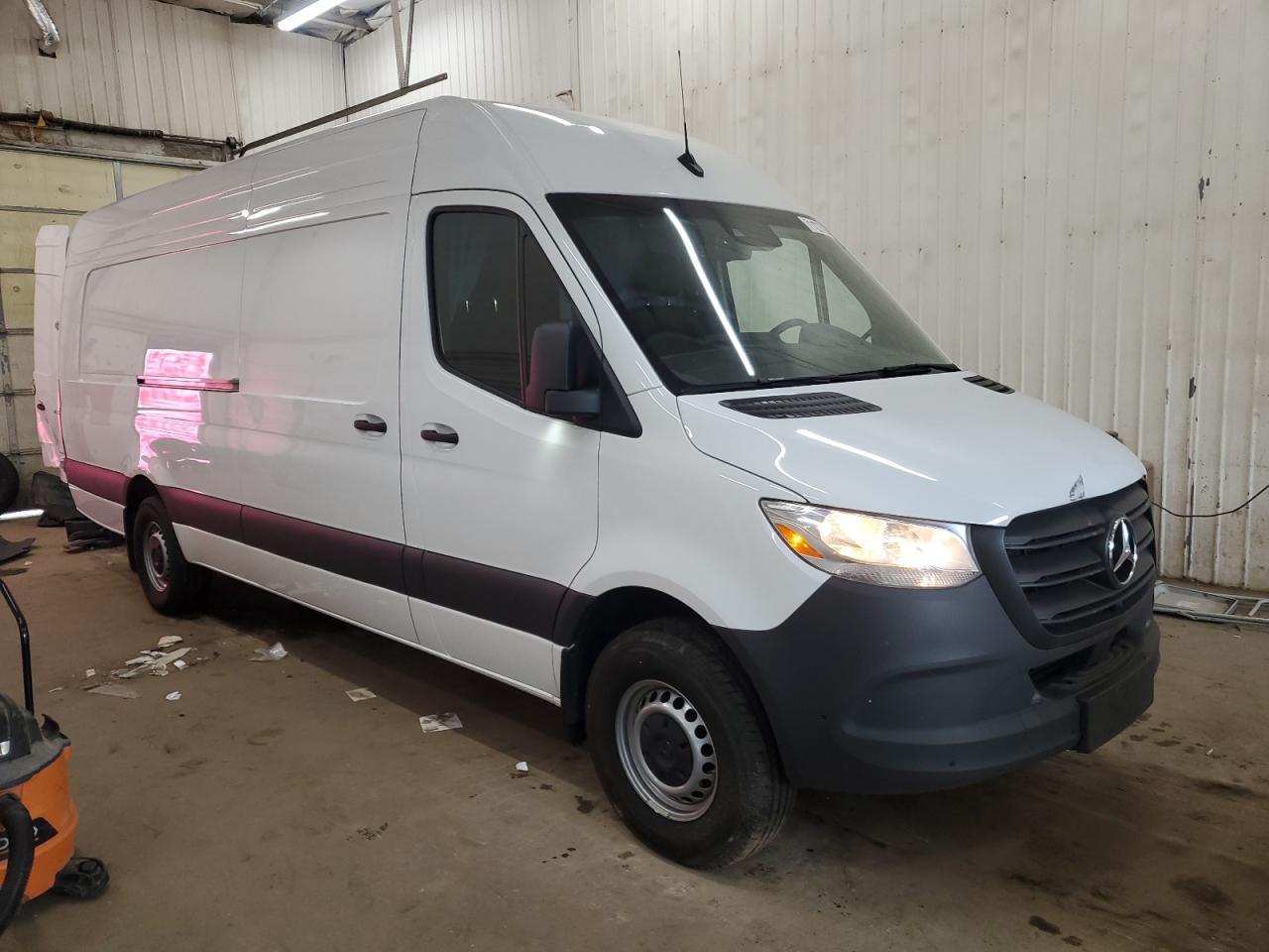 2024 Mercedes-Benz Sprinter 2500 - Image 4