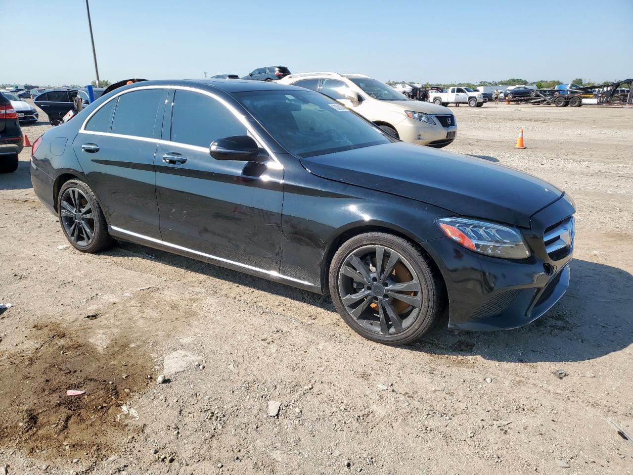 2021 Mercedes-Benz C 300 - Фото 4