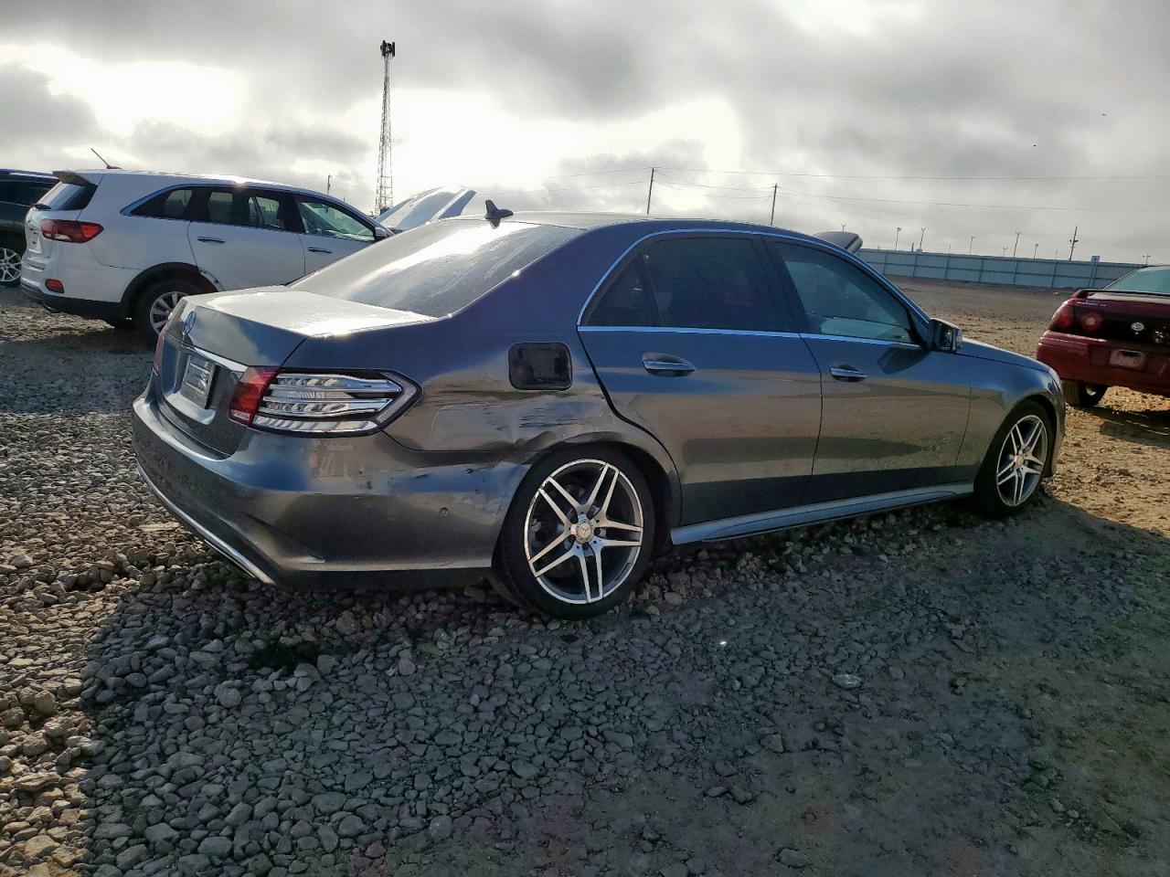 2016 Mercedes-Benz E 350 - Image 3