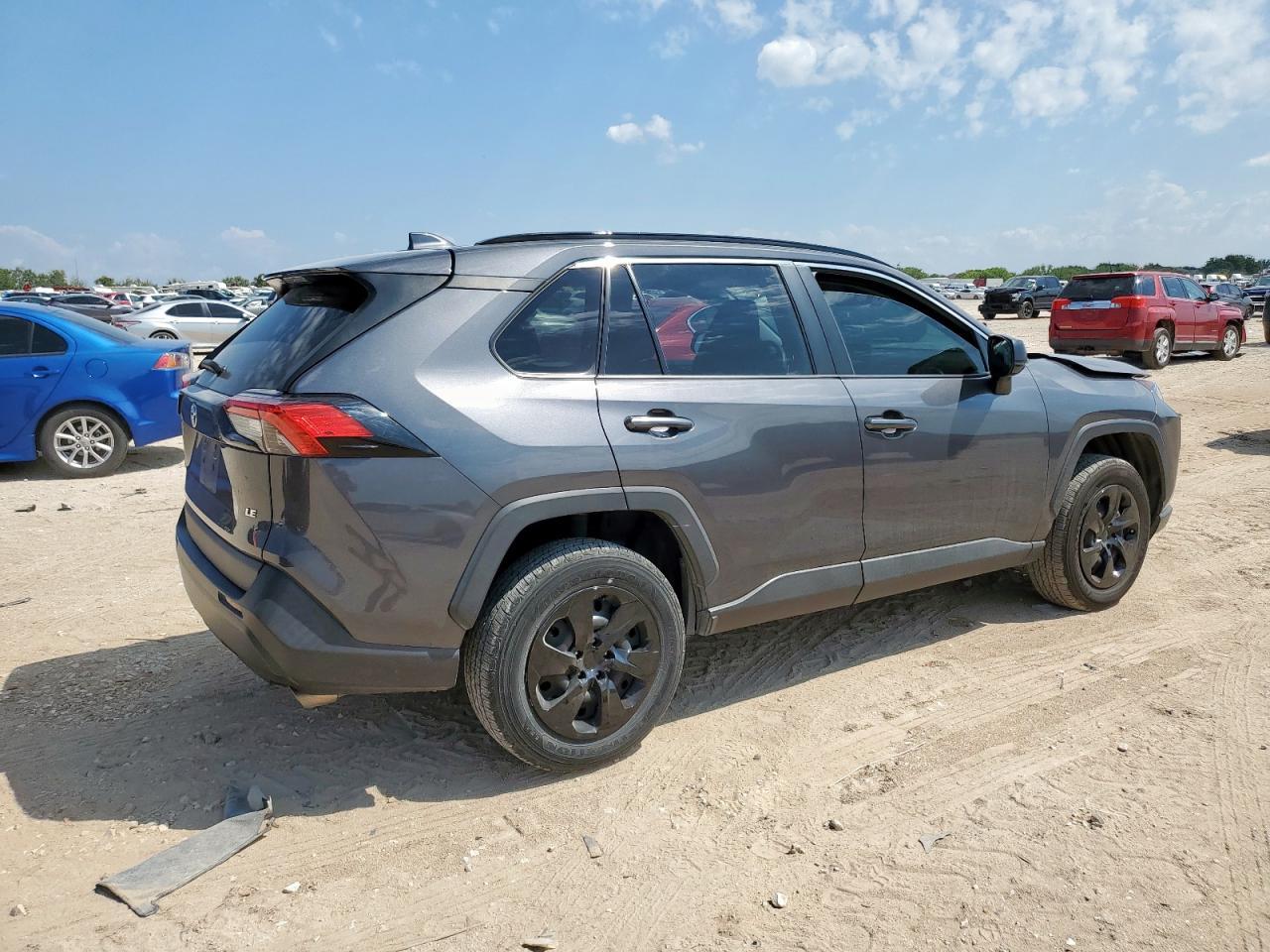 2020 Toyota Rav4 Le - Фото 3