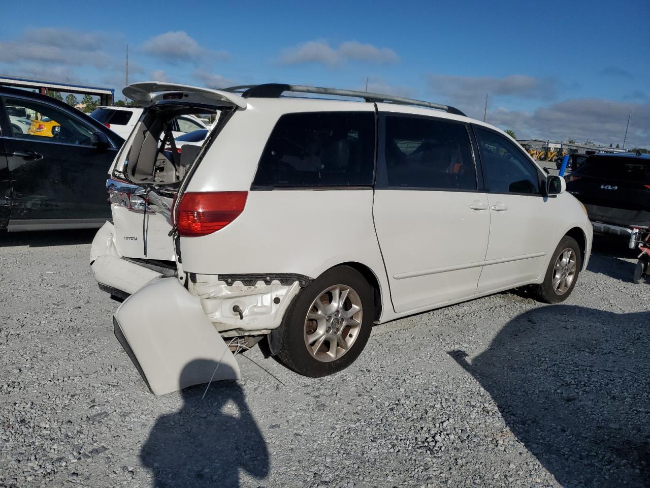 2005 Toyota Sienna Xle - Image 3