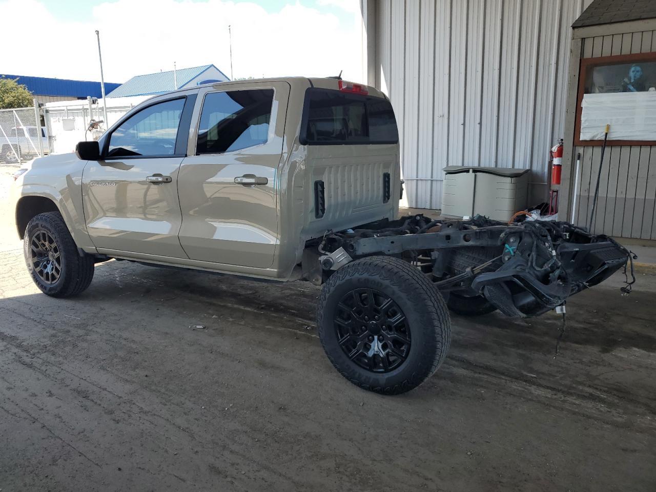 2023 Chevrolet Colorado Z71 - Фото 2