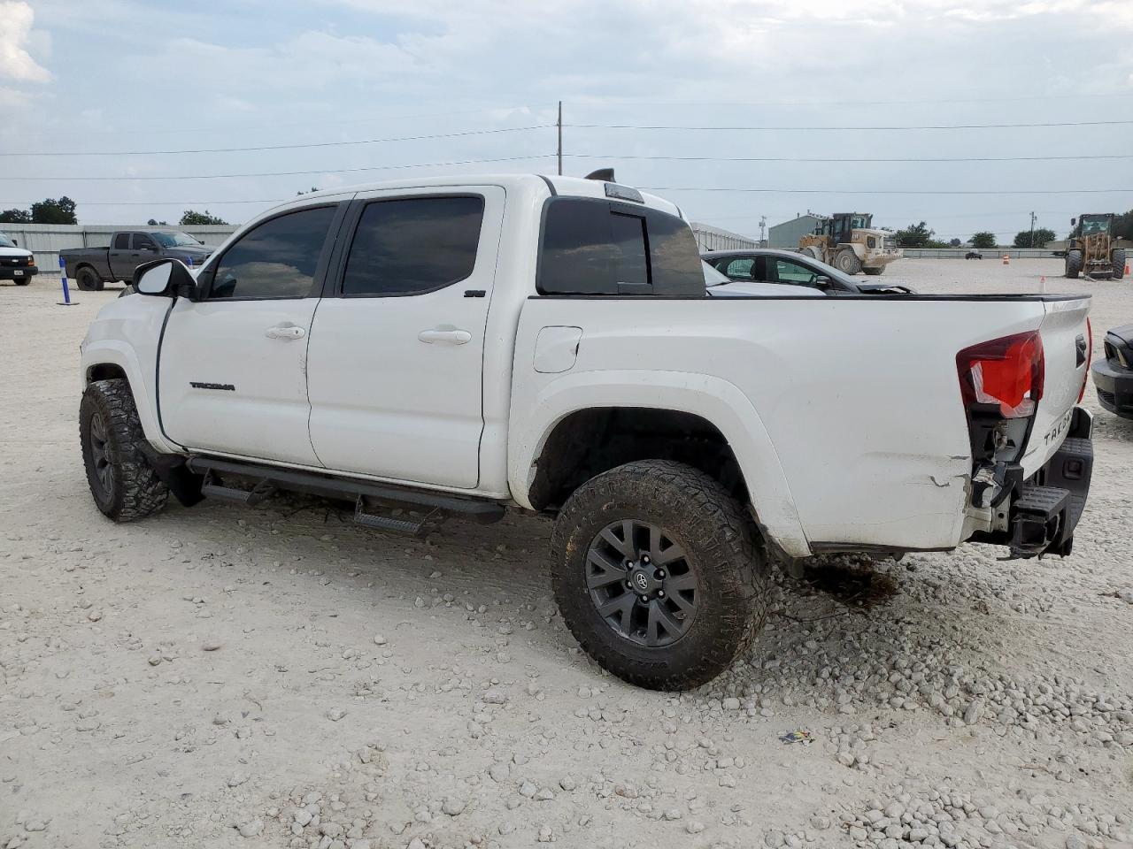 2023 Toyota Tacoma Double Cab - Фото 2