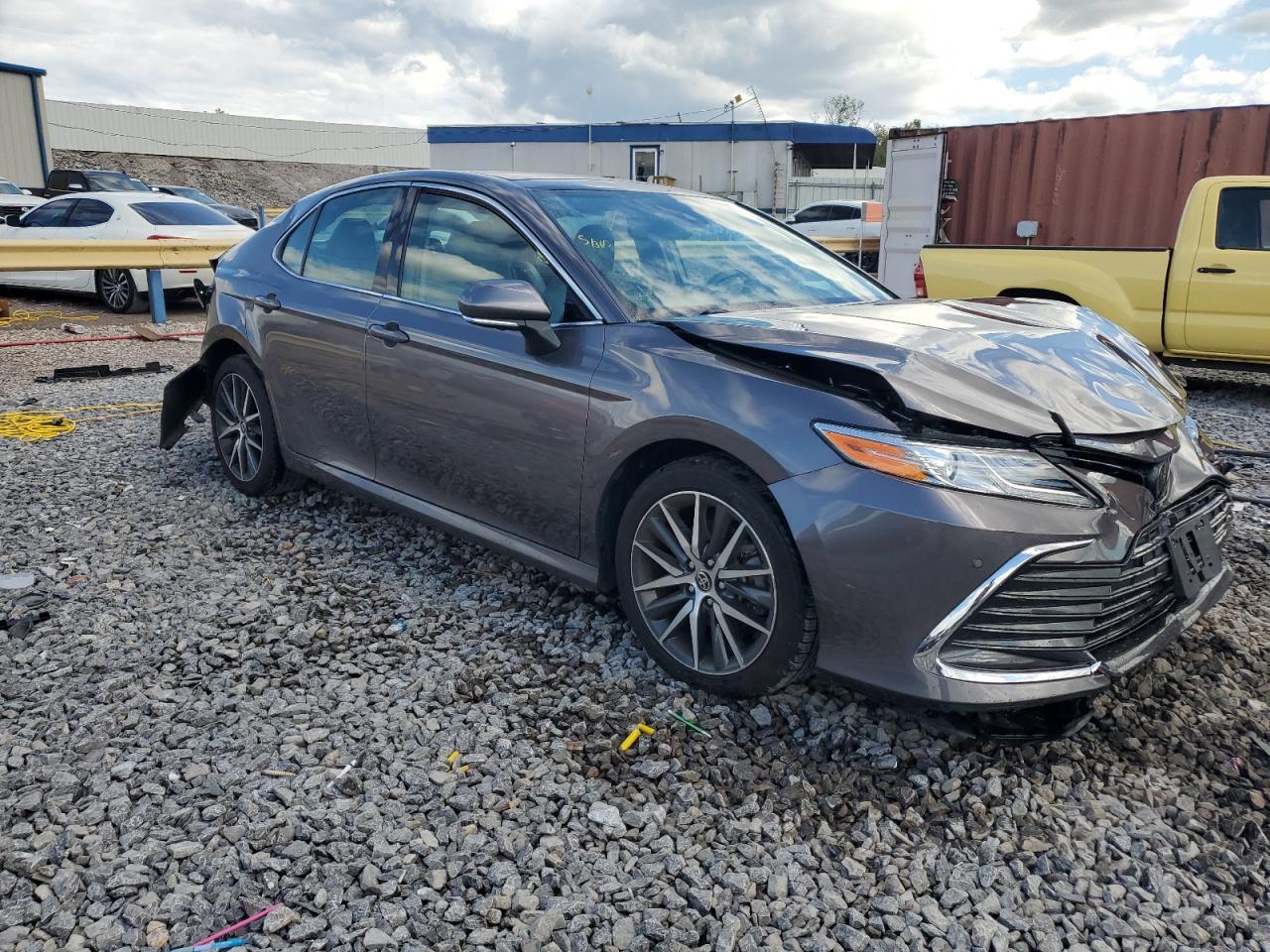 2022 Toyota Camry Xle - Image 4