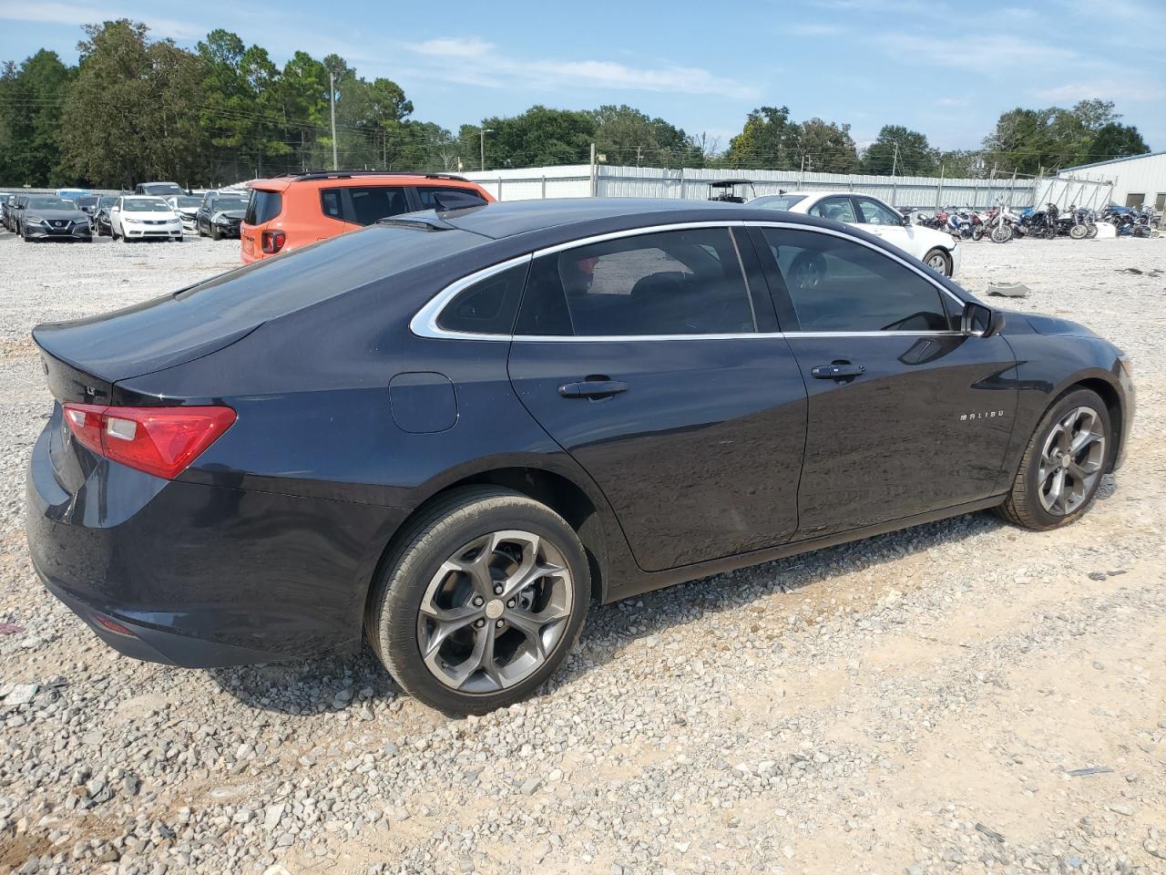 2023 Chevrolet Malibu Lt - Image 3