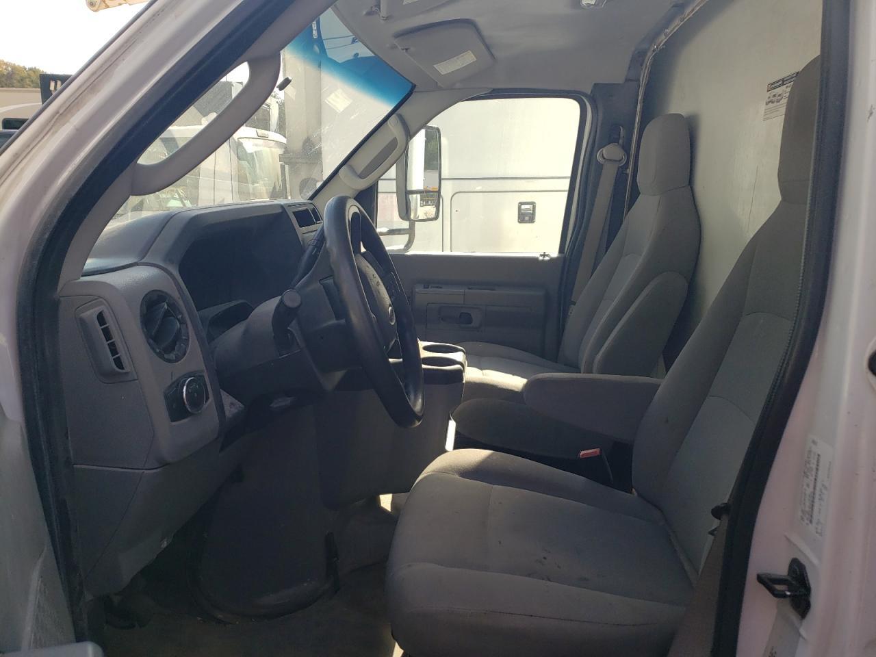 2022 Ford Econoline E-350 Box Truck *** Prior Fleet *** - Image 7