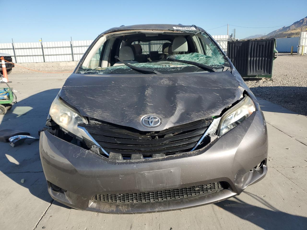 2011 Toyota Sienna - Image 5