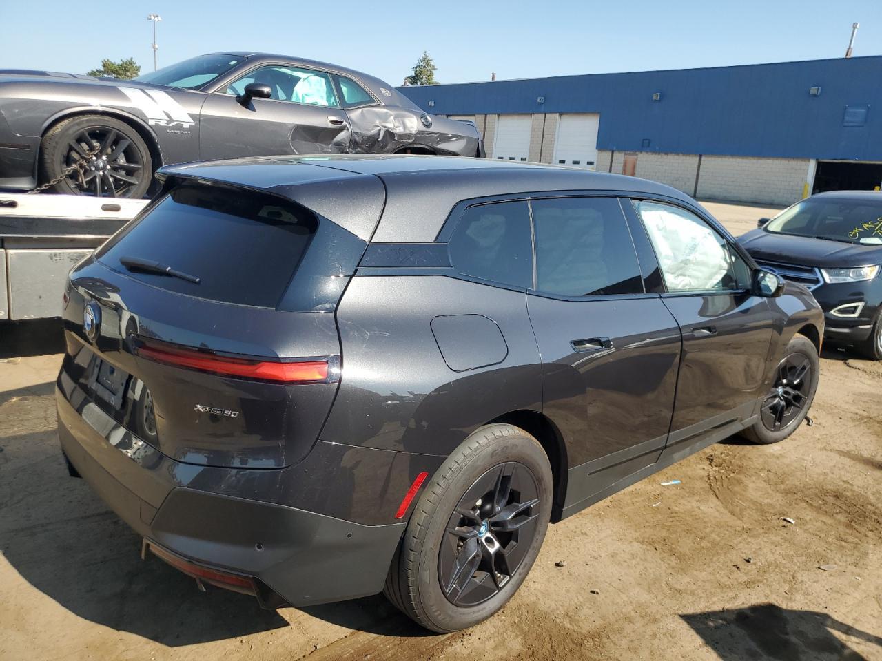 2024 BMW Ix xDrive50 - Фото 3