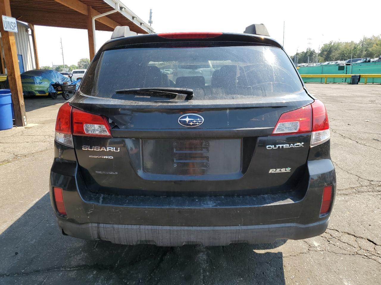 2010 Subaru Outback 2.5I Premium - Image 6