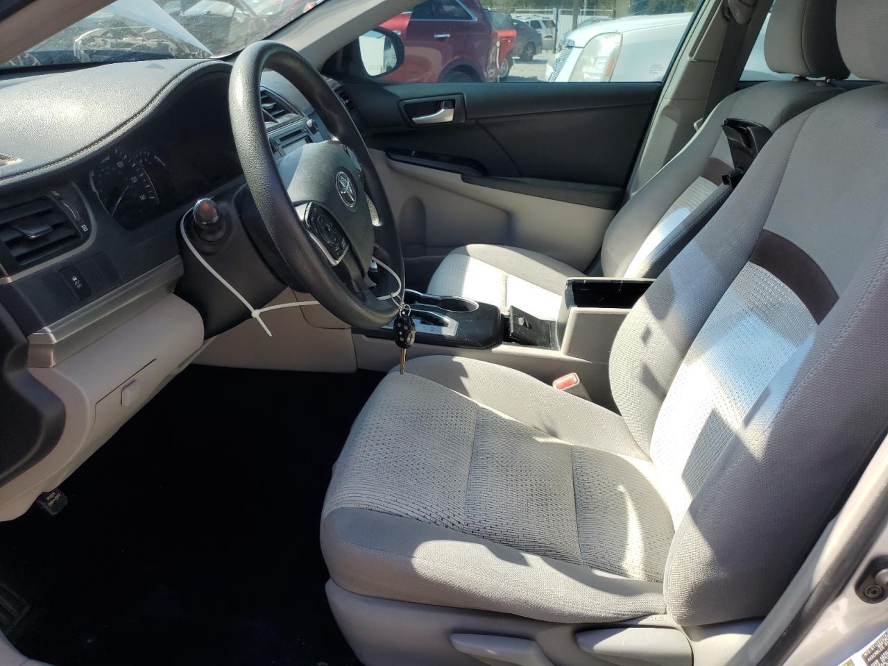 2012 Toyota Camry Base - Фото 7