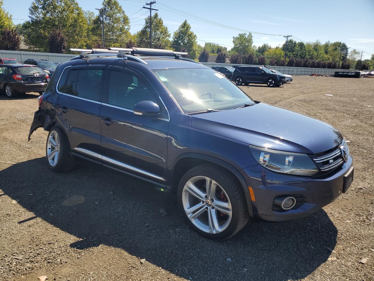 2016 Volkswagen Tiguan S - Image 4