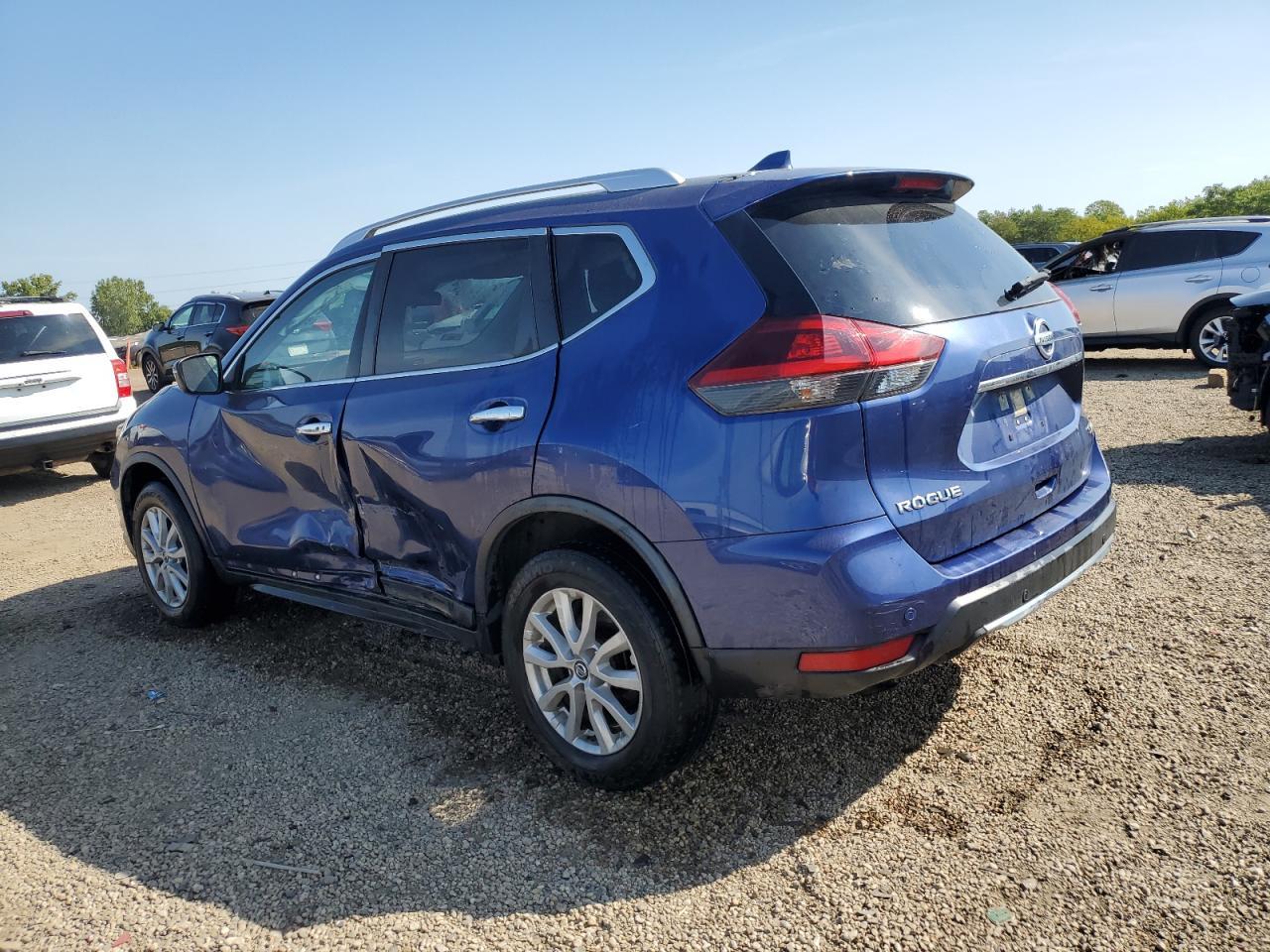 2020 Nissan Rogue S - Фото 2